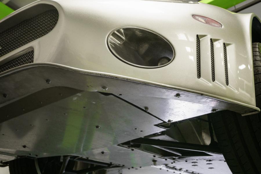 Днище и подвеска Spyker C8 Spyder 2006 года  (фото 105 из 131)